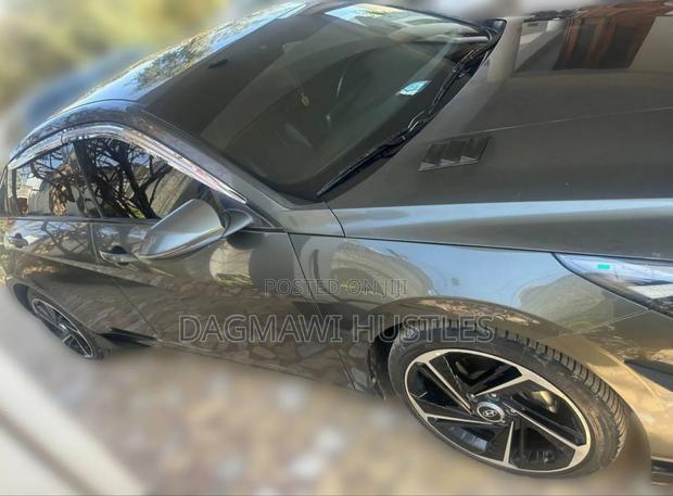 Hyundai Avante 2021 Gray