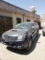 Toyota Hilux 2.5 D-4D SRX 2012 Gray for sale