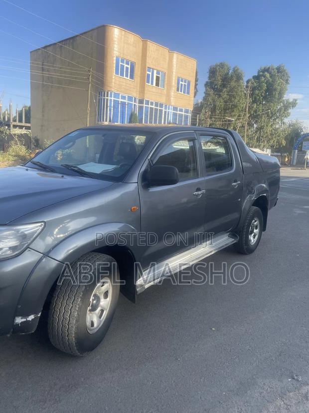 Toyota Hilux 3.0 D-4D 4x4 2014 Black