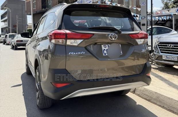 Toyota Rush 2022 Brown