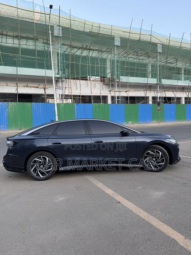 Volkswagen ID.7 Pro Match 2025 Blue