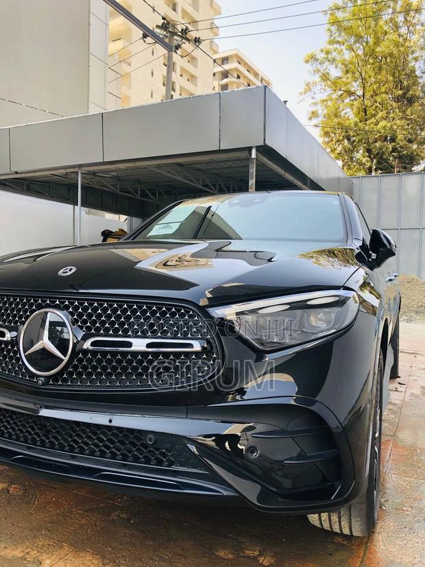 New Mercedes-Benz GLC-Class GLC 300 2023 Black