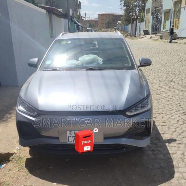BYD E2 43 kWh 94 hp FWD 2025 Gray