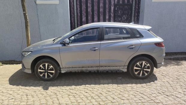BYD E2 43 kWh 94 hp FWD 2025 Gray