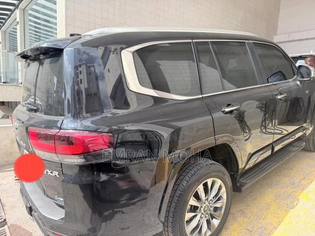 Toyota Land Cruiser 2025 Black