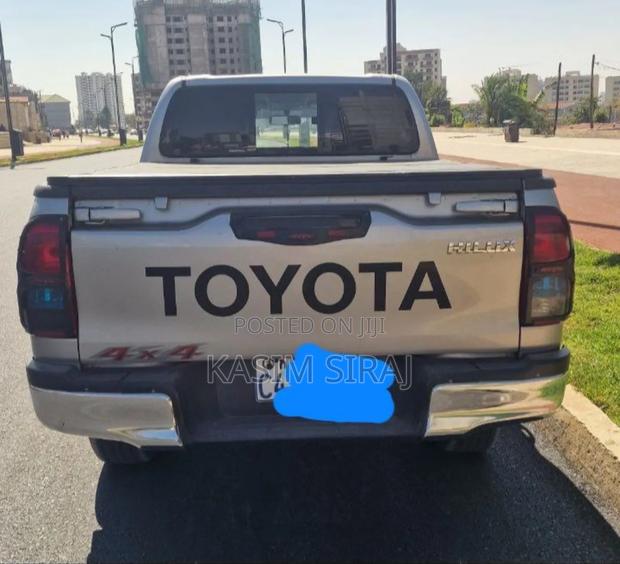 Toyota Hilux Revo Double Cab Deisel 2.8 AWD 2021 Silver
