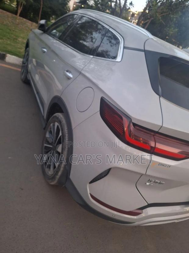 BYD Song Plus EV FWD 2024 White