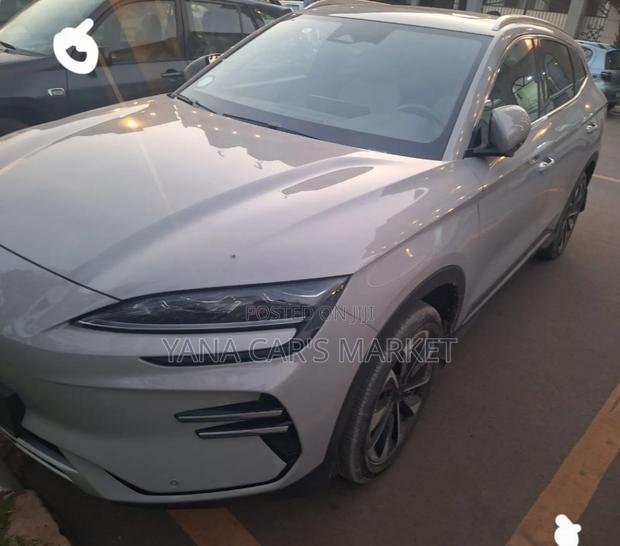 BYD Song Plus EV FWD 2024 White