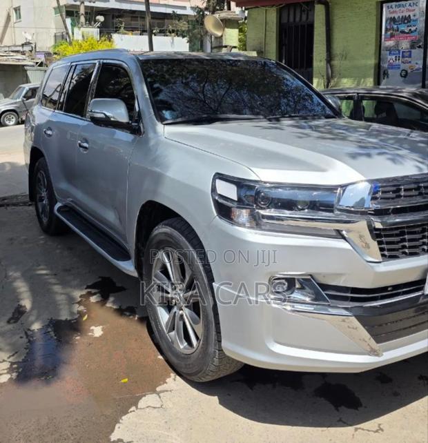 Toyota Land Cruiser 2020 Silver