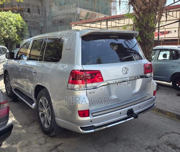 Toyota Land Cruiser 2020 Silver