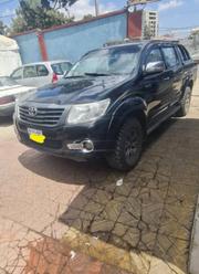 Toyota Hilux 2.5 D-4D SRX 2012 Gray for sale