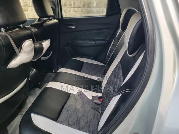 Suzuki Swift 2022 Silver