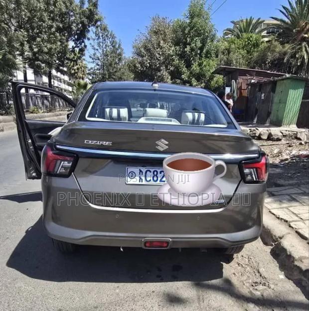 Suzuki Dzire 2025 Gray