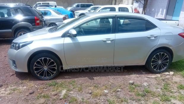 Toyota Corolla 2015 Silver