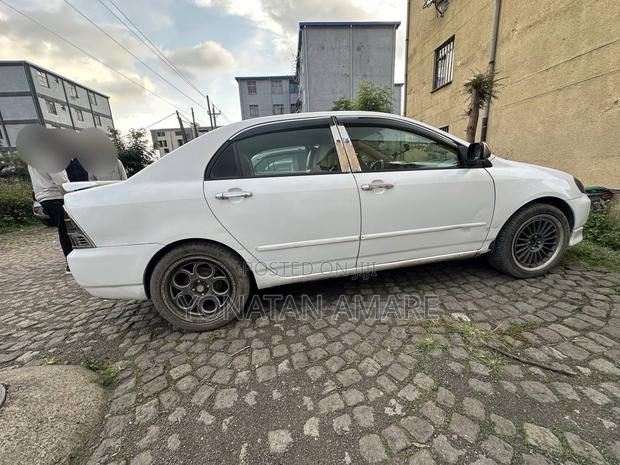 Toyota Corolla 2003 White