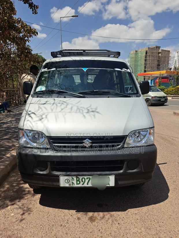 Suzuki Eeco 2025 White