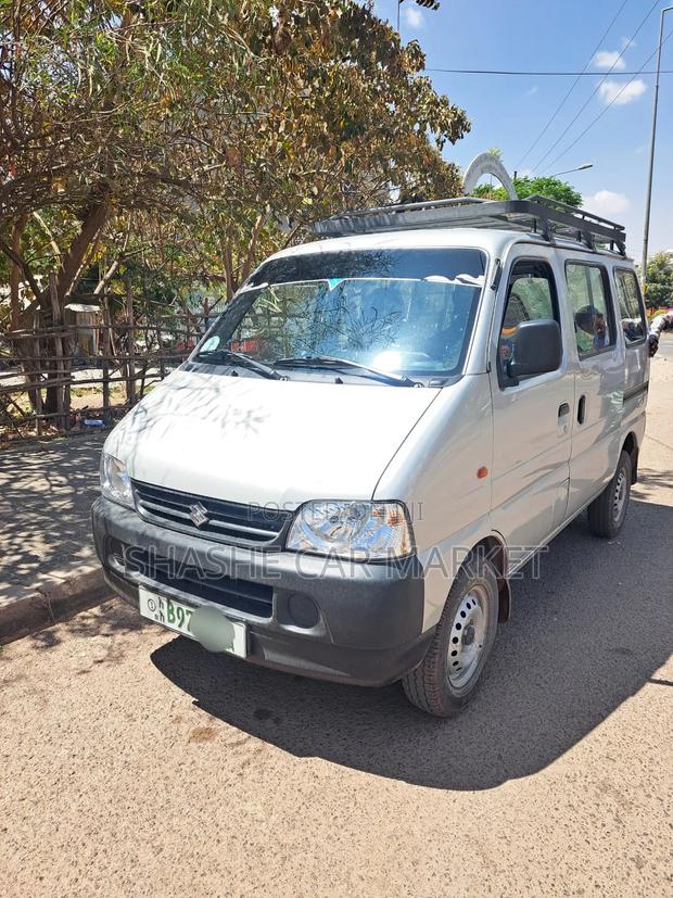 Suzuki Eeco 2025 White