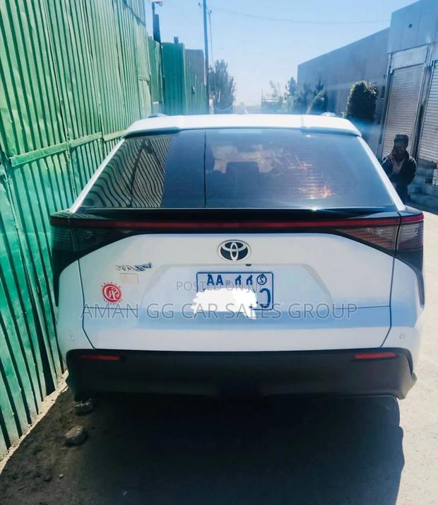 Toyota bZ4X 2024 White