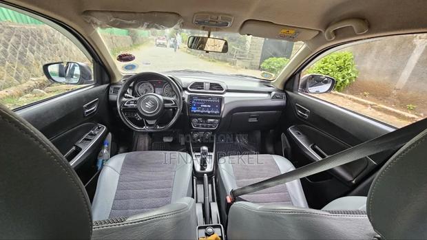 Suzuki Dzire 2022 Silver