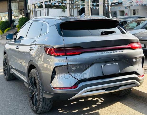 BYD Song Plus EV FWD 2024 Gray