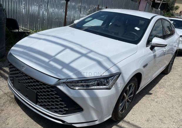 BYD Qin Plus DM-i 2025