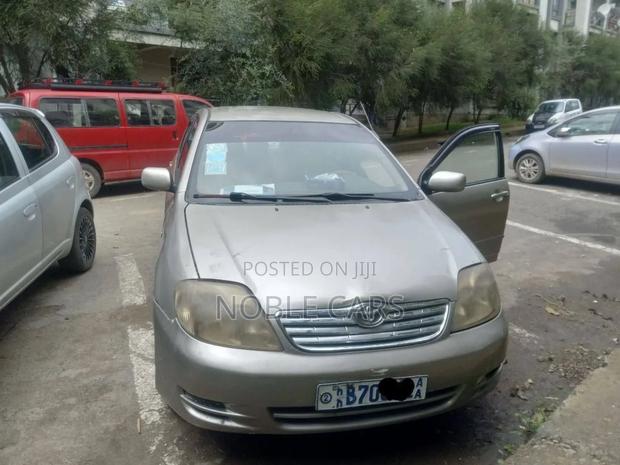 Toyota Corolla 2005 Gold