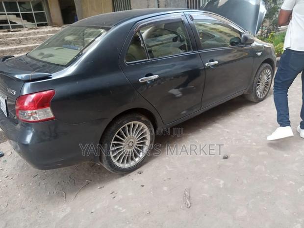 Toyota Belta 2008 Blue