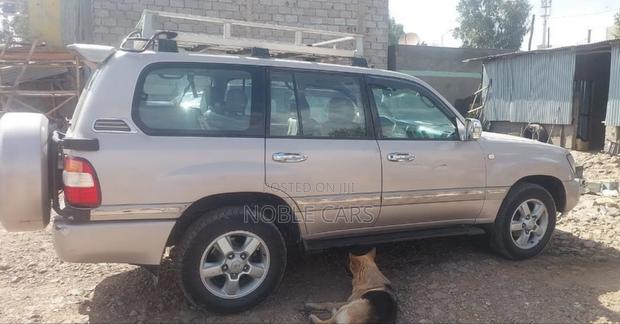 Toyota Land Cruiser 2005 Brown