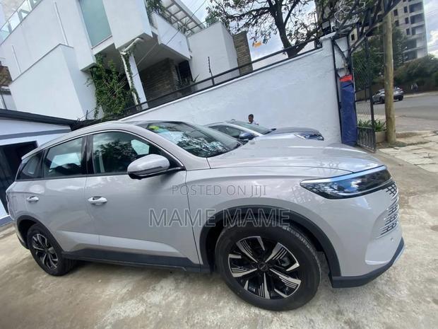 New BYD Seal DM-i 2024 Silver