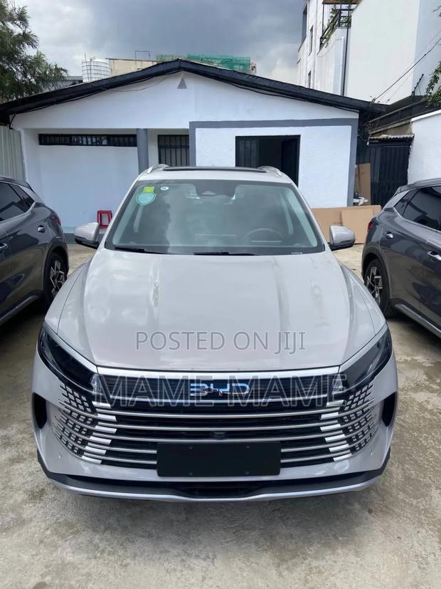 New BYD Seal DM-i 2024 Silver