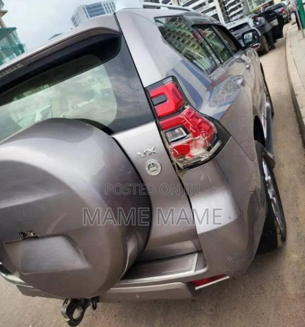Toyota Land Cruiser Prado 2021 Gray