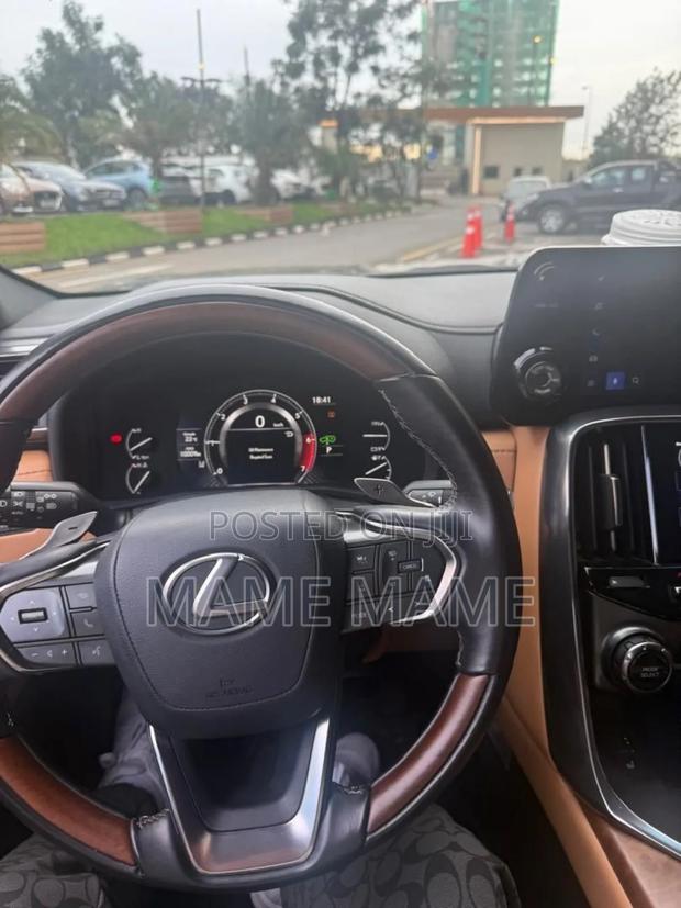 New Toyota Lexcen 2023 Black