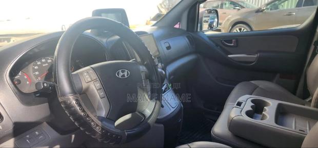 Hyundai Starex 2015 Gray