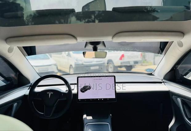 Tesla Model Y 2023 Matt Black