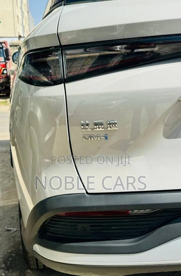 New BYD Seal DM-i 2025 White
