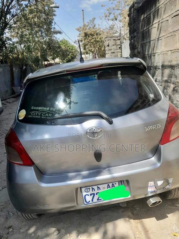 Toyota Yaris 1.0 VVT-i 2007 Gray