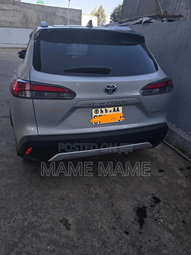 New Toyota Corolla Cross Hybrid 2024 Silver