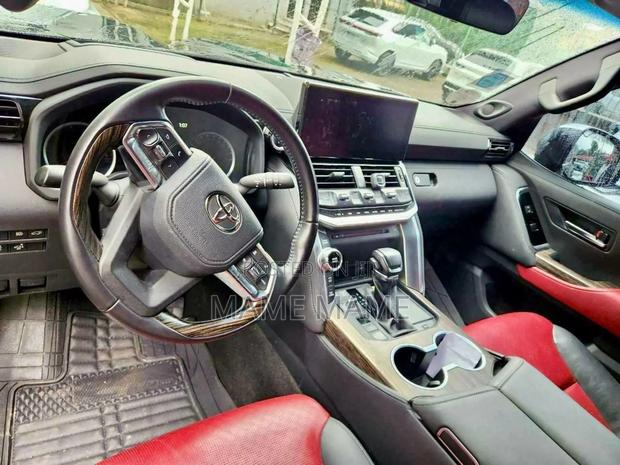Toyota Land Cruiser 2022 Black