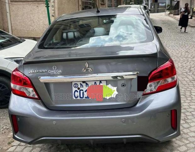 Mitsubishi Attrage 2022 Gray