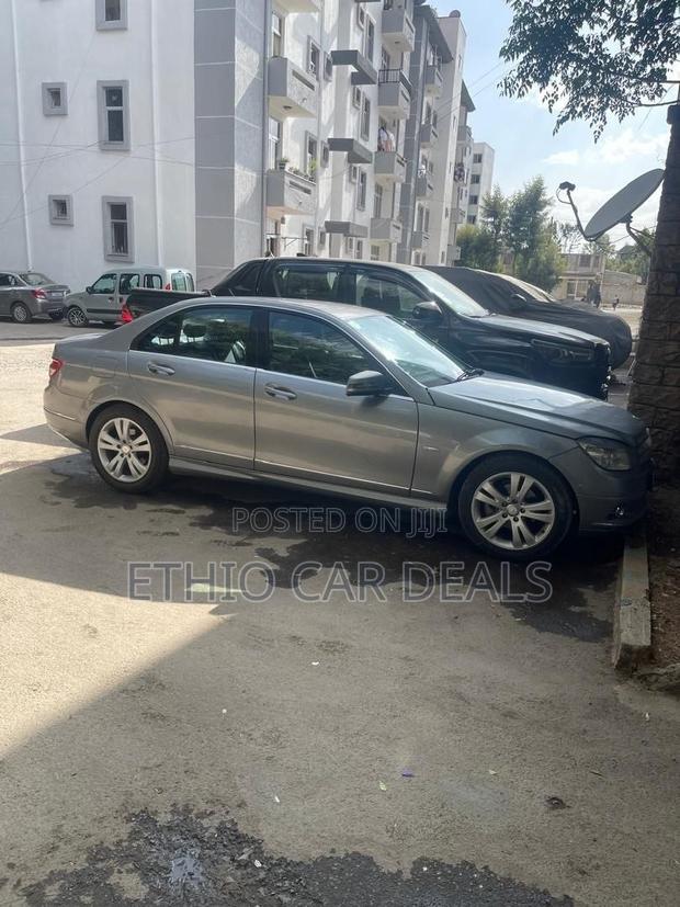Mercedes-Benz E200 2008 Silver