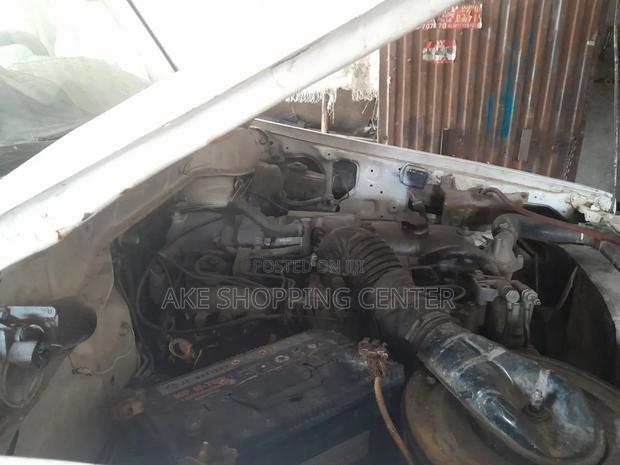Toyota Land Cruiser 1989 White