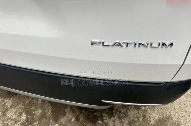 New Toyota Highlander Platinum 2025 White