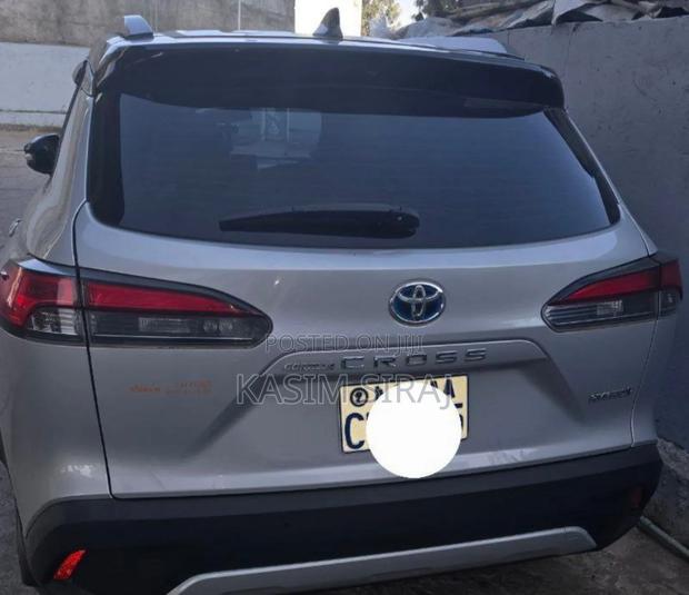 Toyota Corolla Cross Hybrid Nightshade AWD 2024 Silver