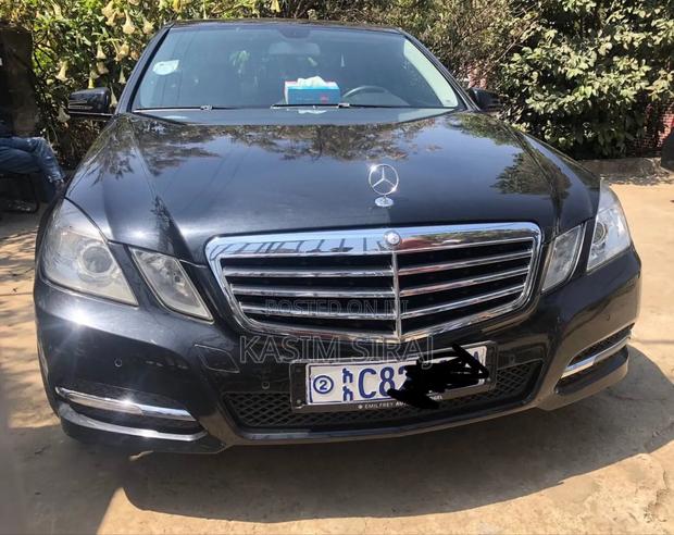 Mercedes-Benz E200 2012 Gray