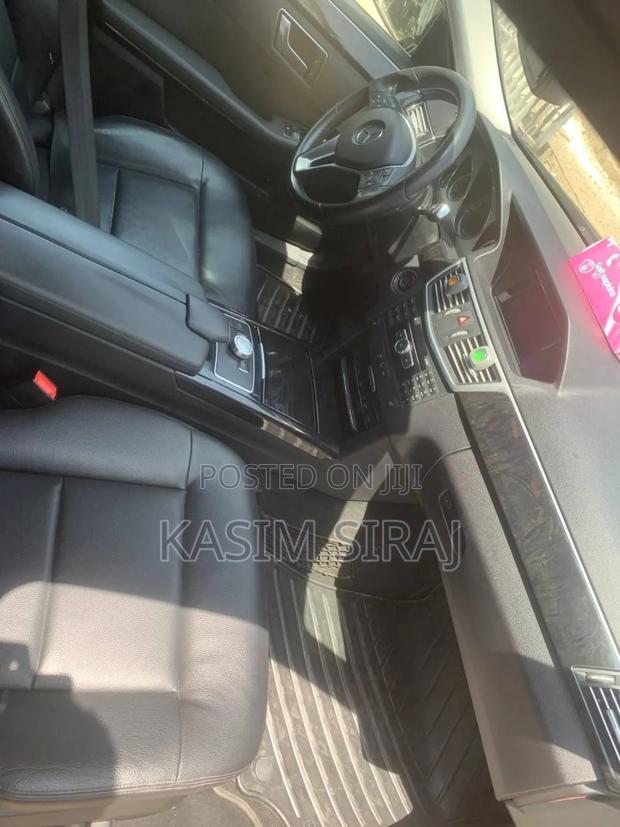 Mercedes-Benz E200 2012 Gray
