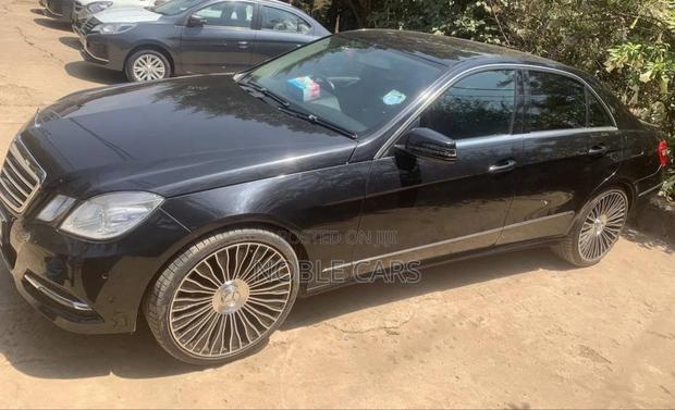 Mercedes-Benz E200 2012 Matt Black