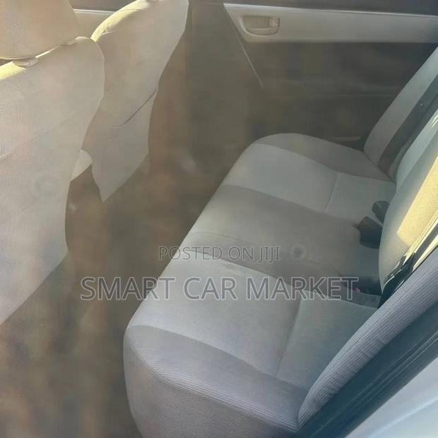 Toyota Corolla 2016 Gray