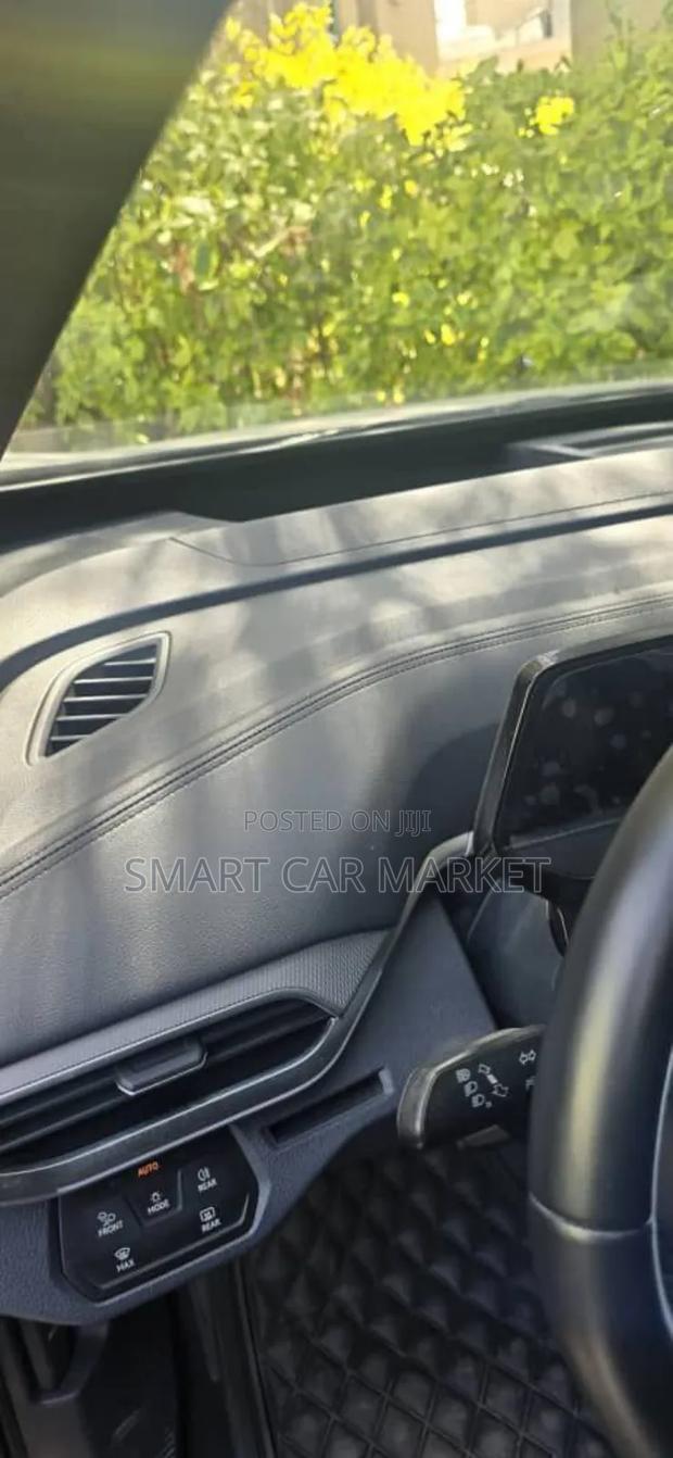 Volkswagen ID.4 2023 Gray
