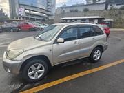 Toyota RAV4 1.8 2005 Gold for sale