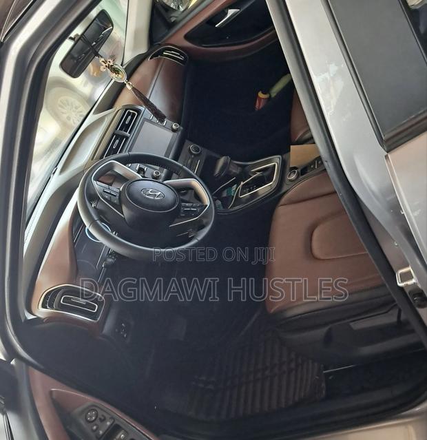 Hyundai Creta 2024 Silver